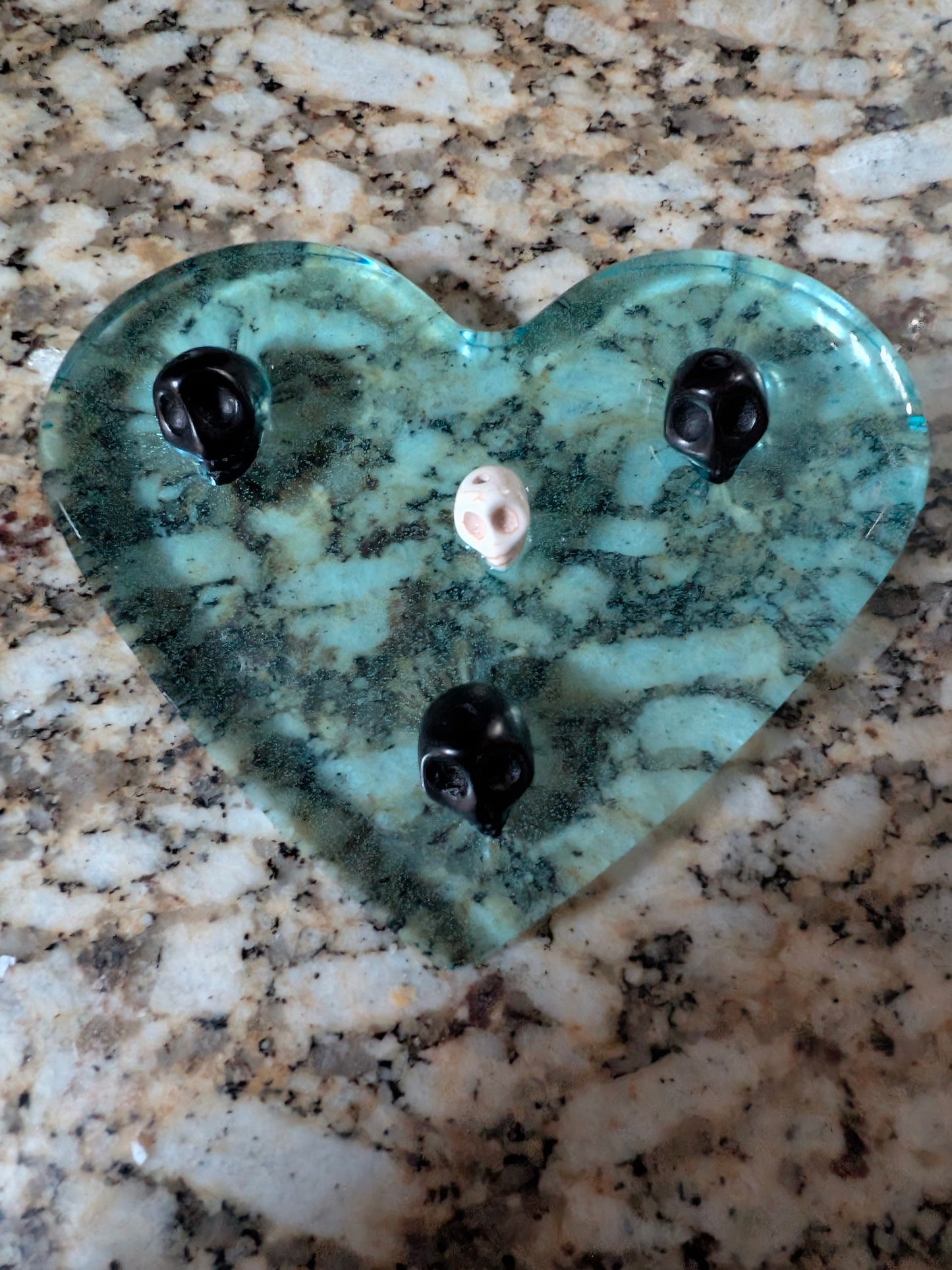 Heart and skull ring tray